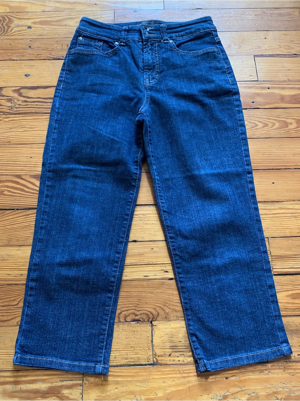 Nine West Classic Straight Leg Capri Jeans in Dark Blue Size 4
